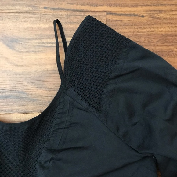 NWT Women’s Nike City Ready Seamless Bodysuit - Picture 7 of 15